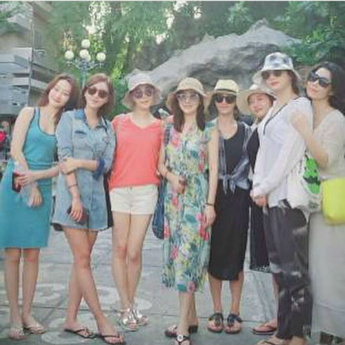 kim hee sun khong ngan ngai le la via he thuong thuc cac mon an tai da nang