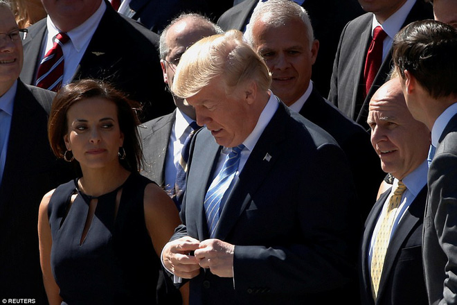 3 vi cuu tong thong my hoi ngo trong giai golf presidents cup con tong thong donald trump dang o dau