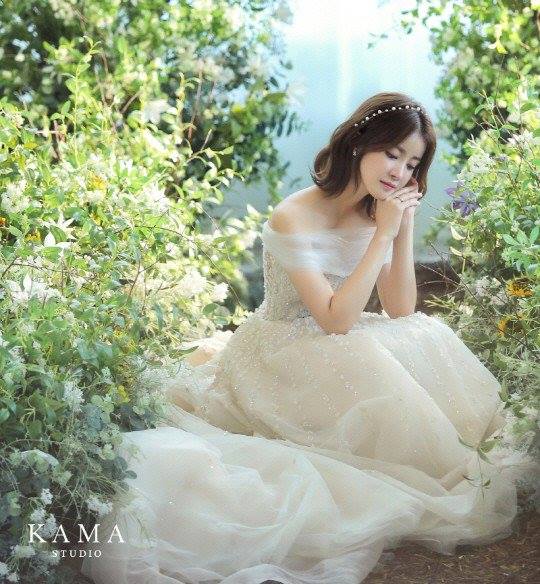 nguoi dep vuon sao bang lee si young khoe anh cuoi dep lung linh truoc hon le