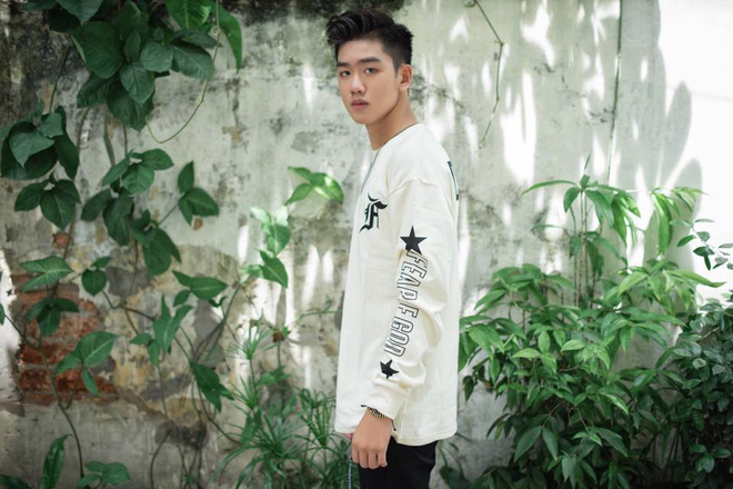nam sinh 15 tuoi va tam anh the khien dan mang day song