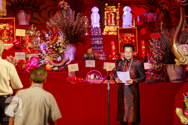 cac nghe sy noi tieng mien bac xung xinh vay ao rung rung xuc dong trong le gio to san khau