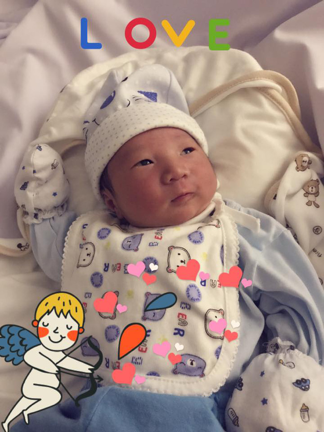 leu phuong anh lan dau khoe anh con trai moi sinh