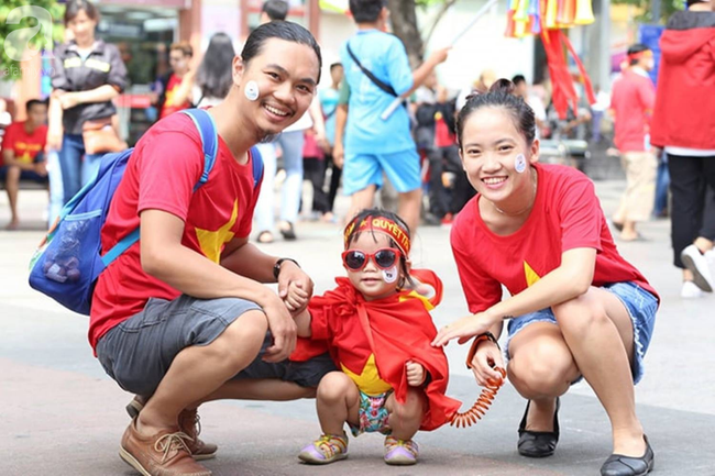 nguoi ham mo bat khoc nhieu nguoi om tim khi olympic viet nam vuot mat huy chuong dong