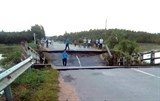 tin moi vu sap cau o dong thap khien nhieu phuong tien roi xuong song