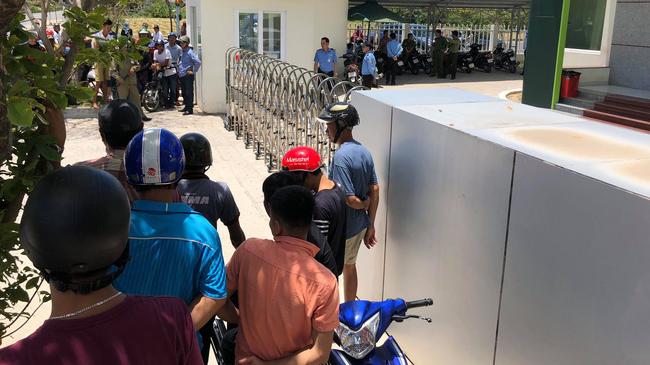 2 thanh nien no sung cuop ngan hang o khanh hoa