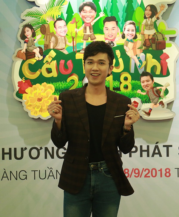 hoa minzy buon ba xuat hien sau lum xum bi fan bts nem da