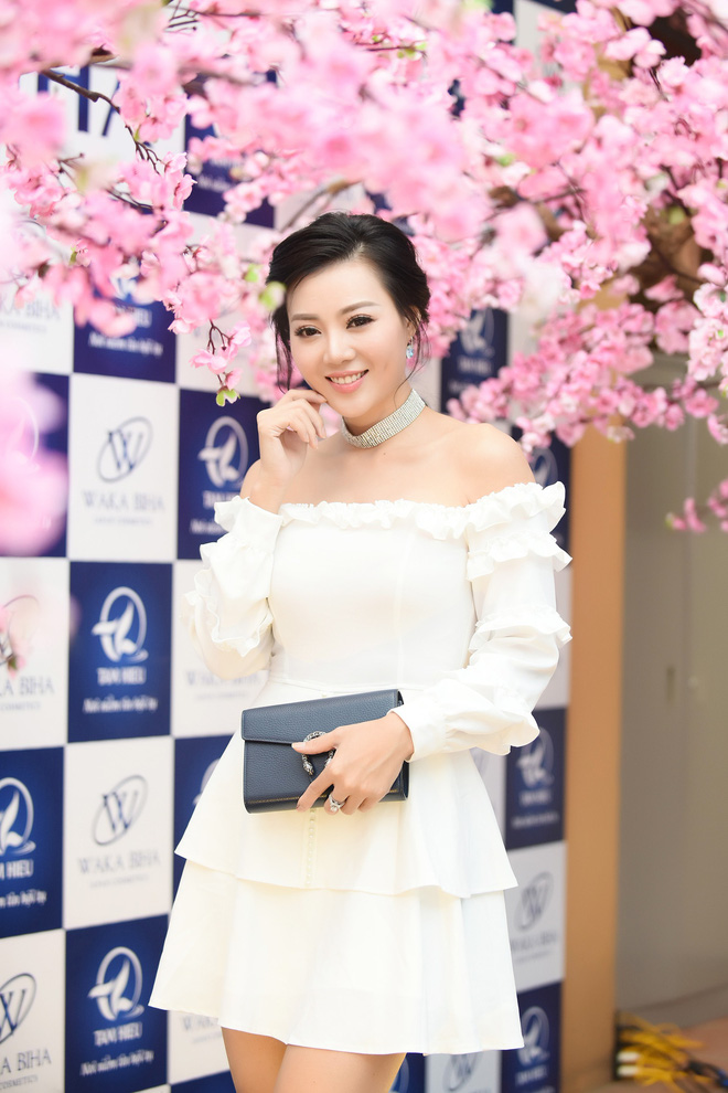 thanh huong khoe vai tran tai su kien tiet lo canh bi cuong buc tap the trong quynh bup be