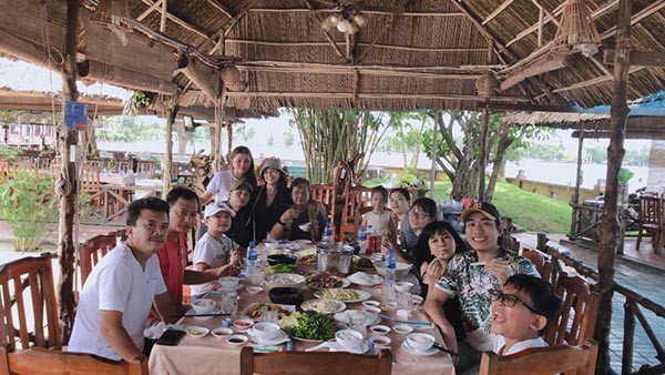cat phuong buc xuc voi thong tin khong the giu kieu minh tuan nen ra di bo lai giay dang ky ket hon