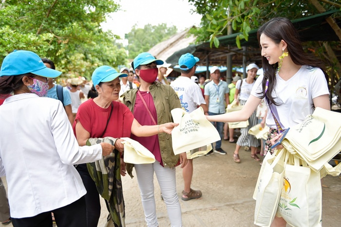 du khach den hoi an huong ung chien dich noi khong voi tui nilon