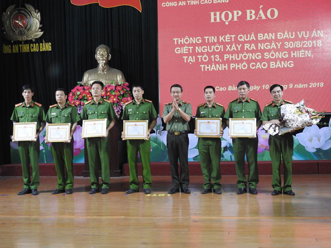 nghi pham sat hai vo moi cuoi roi nem xac phi tang co y dinh nhay song tu tu