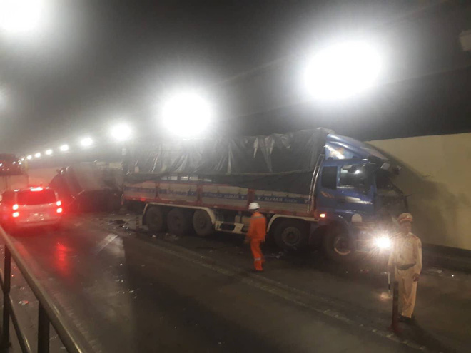 clip va cham trong ham hai van 3 nguoi bi thuong