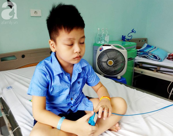mot manh thuong quan ho tro 200 trieu dong cho be trai 8 tuoi bi ung thu mau luc nao cung cho duoc di du khai giang
