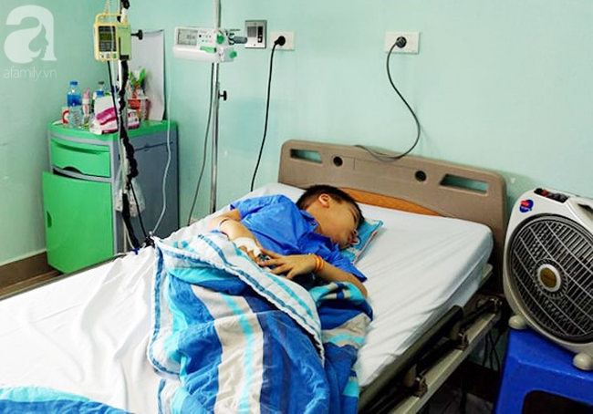 mot manh thuong quan ho tro 200 trieu dong cho be trai 8 tuoi bi ung thu mau luc nao cung cho duoc di du khai giang