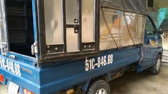 tphcm tich thu gan 12000 bao thuoc la nhap lau tren xe tai