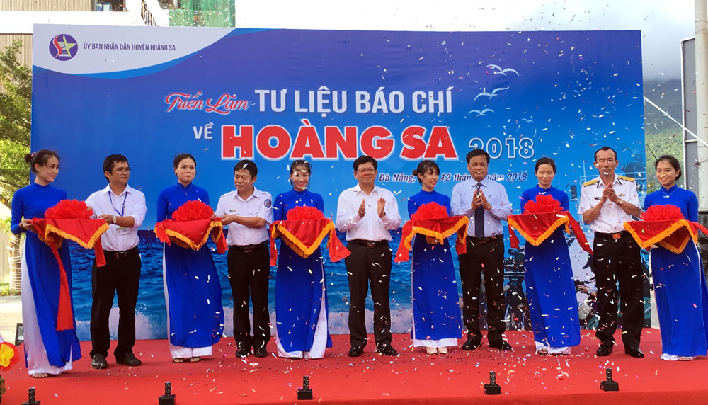 khai mac trien lam tu lieu bao chi ve hoang sa tai da nang