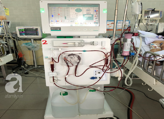 me to benh vien cho ray tac trach khien con trai 19 tuoi tu vong benh vien khang dinh lam dung chuyen mon