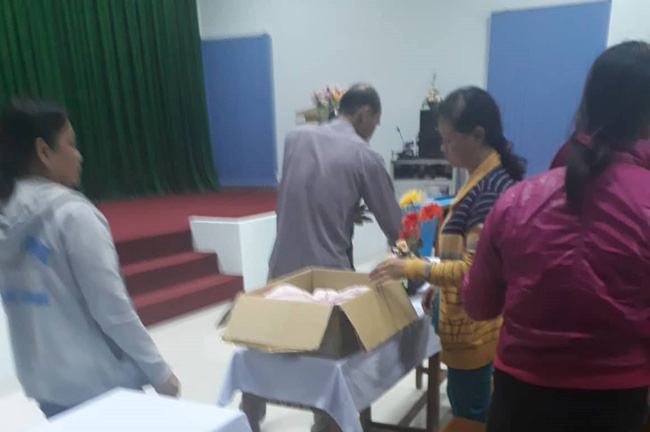 benh vien len tieng vu hai thai nhi gan sinh chet luu trong bung me hen gan 1 tuan sau moi tra loi