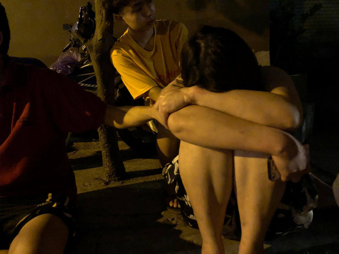 nong chay lan kinh hoang ca day tro gan vien nhi o ha noi nhieu nguoi om mat khoc nuc no