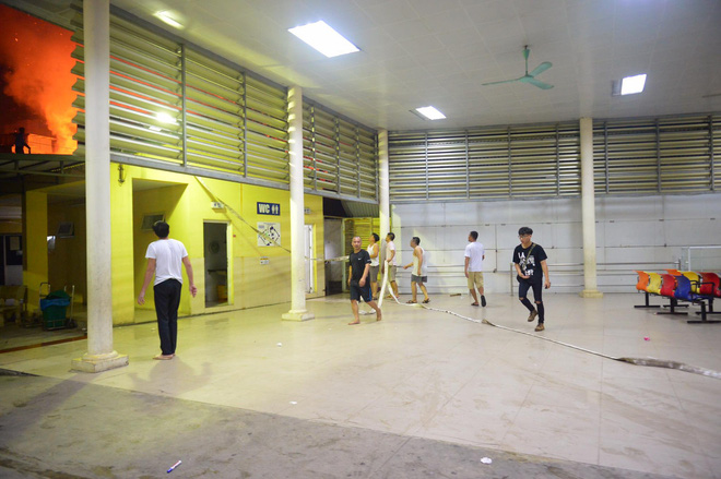 nong chay lan kinh hoang ca day tro gan vien nhi o ha noi nhieu nguoi om mat khoc nuc no