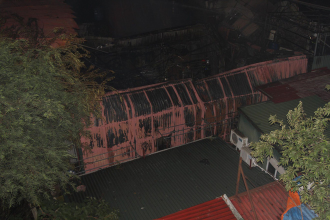 nong chay lan kinh hoang ca day tro gan vien nhi o ha noi nhieu nguoi om mat khoc nuc no