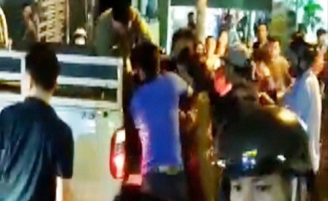 nhan chung vu nam thanh nien cho ban gai bi 4 sinh vien truy sat danh chet nguoi vi vung nuoc tren duong