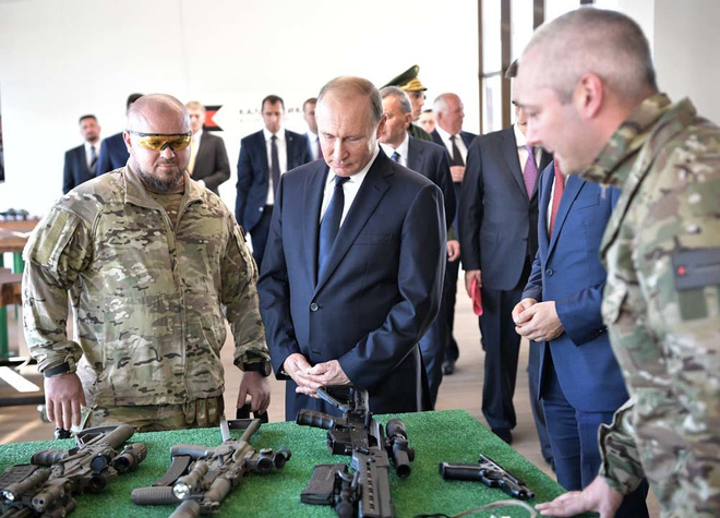 tt putin dich than ban thu sung ban tia moi cua kalashnikov ket qua dang kinh ngac
