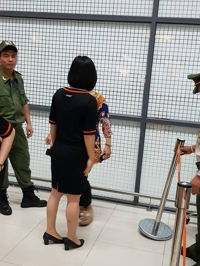 jetstar len tieng vu nu hanh khach va nhan vien tranh cai 500 nghin dong tien cuoc
