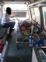 mot thanh nien nhay cau bai chay tu tu