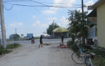 video vuot au voi toc do xe gio nam thanh nien bi xe ben can nat dui