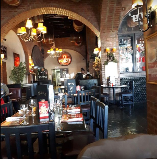di nha hang de con gai 6 tuoi tu di ve sinh bo me bien con thanh nan nhan cua ke au dam