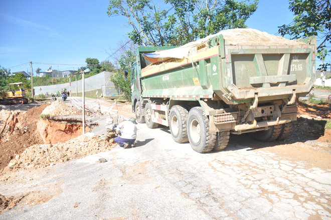 da lat chi gap 15 ti dong khac phuc duong cam ly bi sat lo