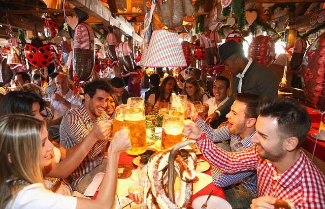 bayern mung chien thang tai le hoi bia oktoberfest