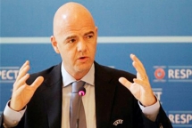 tranh cu chu tich fifa den luot tong thu ky uefa nhay vao cuoc dua gianh ghe nong