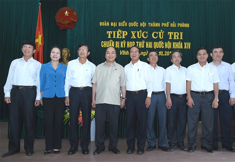 thu tuong nguyen xuan phuc tiep xuc cu tri tai hai phong