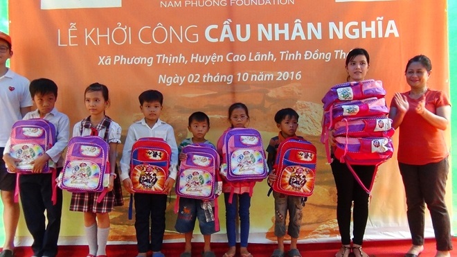 nam phuong foundation khoi cong xay cau cho nguoi dan ngheo dong thap