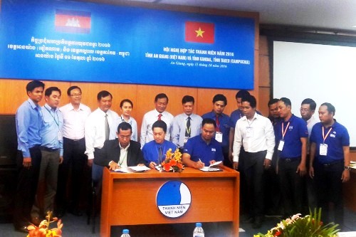 hoi lien hiep thanh nien tinh an giang hop tac doi ngoai voi hoi lien hiep thanh nien tinh kandal va takeo campuchia