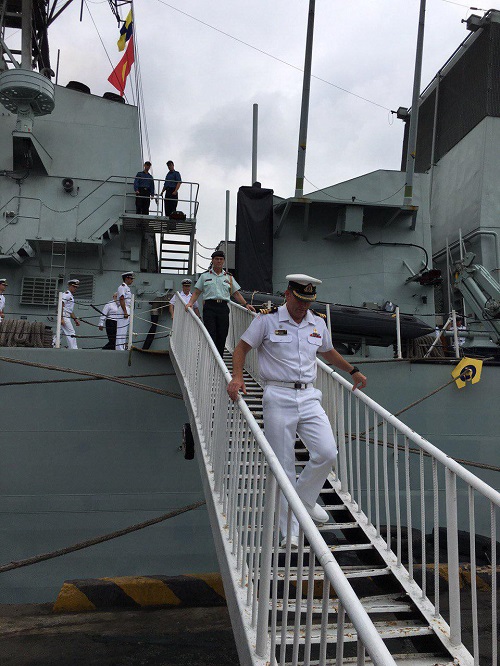 tau chien ham doi thai binh duong cua canada tham thanh pho ho chi minh