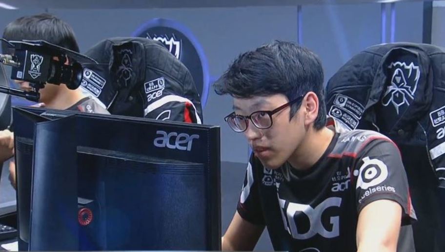 lmht chuan bi cho demacia cup sap tro lai sofm dem lee sin tham sat rank han giet gan 20 mang