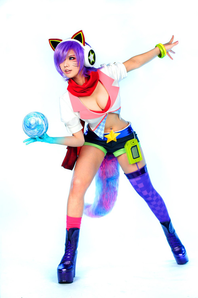 cosplay ahri gia lap cuc quyen ru danh cho fan ham mo lien minh huyen thoai