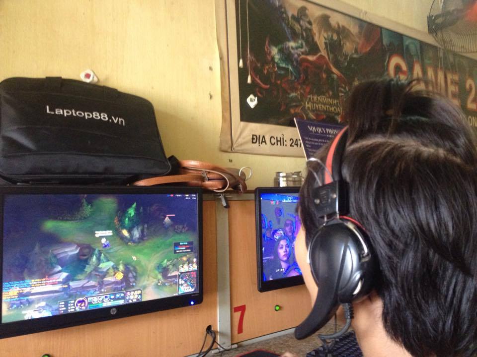 nhoi long cau chuyen chong 32 tuoi nghien choi de che lien minh huyen thoai den tien dien cung cho vo dong cho