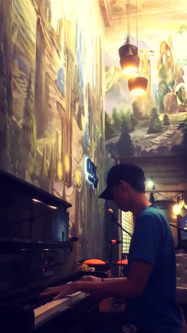 choi game gioi kinh doanh thong minh va gio qtv lai tro tai danh piano cuc dinh soai ca la day chu dau