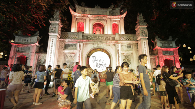 thu vong nguyet o van mieu co gi ben trong khu sieu vip cach ly duoc canh sat bao ve gia ve vai trieu van dong nghit khach