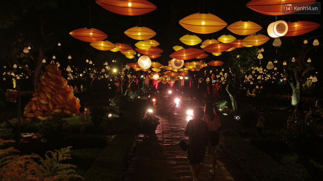 thu vong nguyet o van mieu co gi ben trong khu sieu vip cach ly duoc canh sat bao ve gia ve vai trieu van dong nghit khach