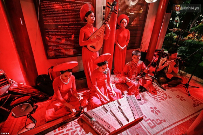 thu vong nguyet o van mieu co gi ben trong khu sieu vip cach ly duoc canh sat bao ve gia ve vai trieu van dong nghit khach