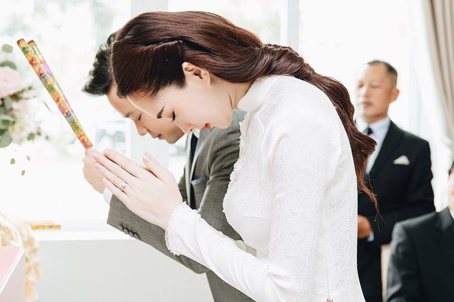 hinh anh hiem hoi tai dam hoi bi mat voi dai gia cua hoa hau dang thu thao