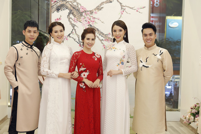 hoa hau ky duyen dep nen na voi ao dai trang tinh khoi