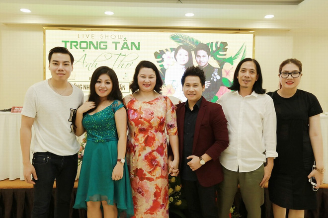 anh tho dau tu vay da hoi dinh 100 vien kim cuong de hat cung trong tan