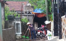 nam thanh nien tu vong trong tu the treo co sau lan cat tay tu tu bang dao lam