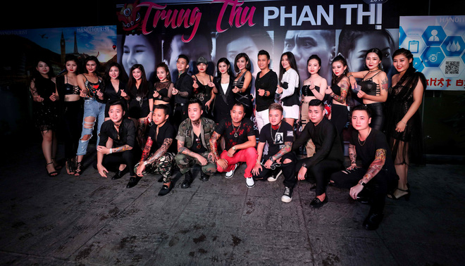 viet anh than mat voi chi gai thanh huong trong bua tiec trung thu cua gia dinh phan thi