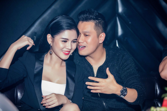 viet anh than mat voi chi gai thanh huong trong bua tiec trung thu cua gia dinh phan thi